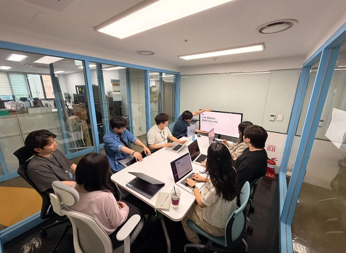 디피니트-Product Engineer (Backend based)