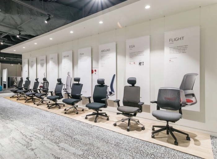 디콰이엇-브랜드디자이너 (5~10년)