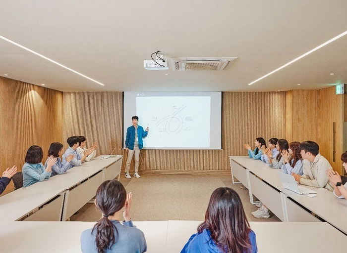 부스트랩-영미권 인플루언서 마케터